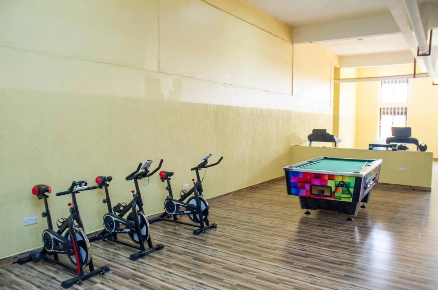 Apartment Acacia Hill Home With Pool And Gym Kololo Kampala