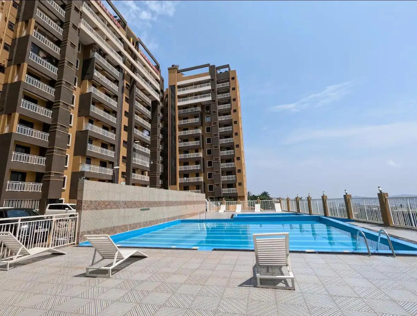 Acacia Hill Home With Pool And Gym Kololo Kampala