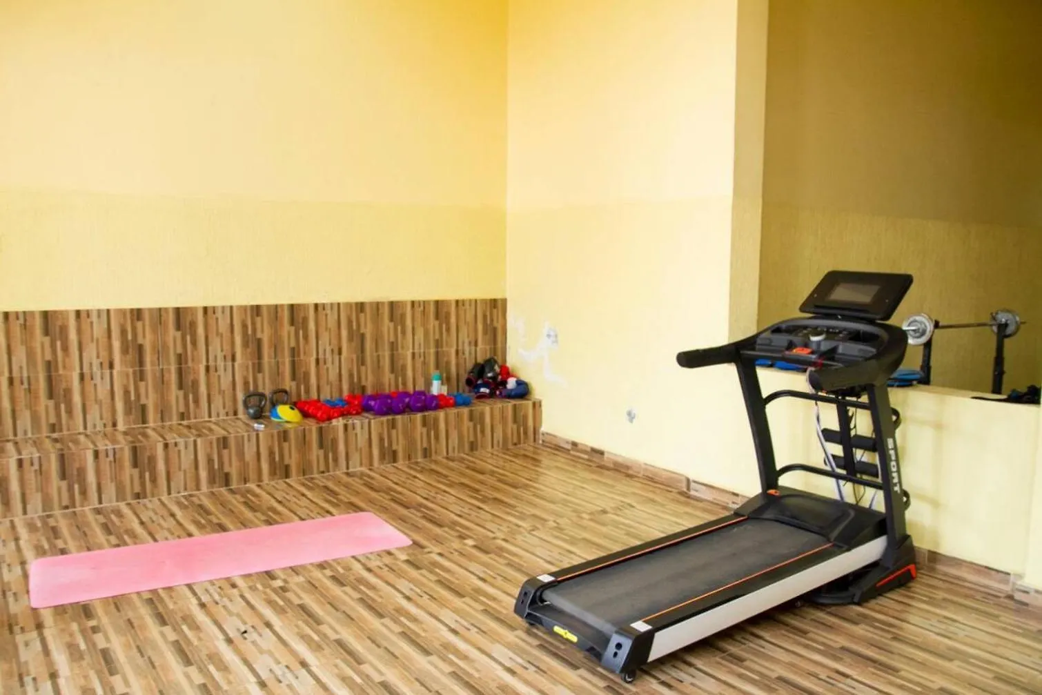 Acacia Hill Home With Pool And Gym Kololo Kampala Uganda